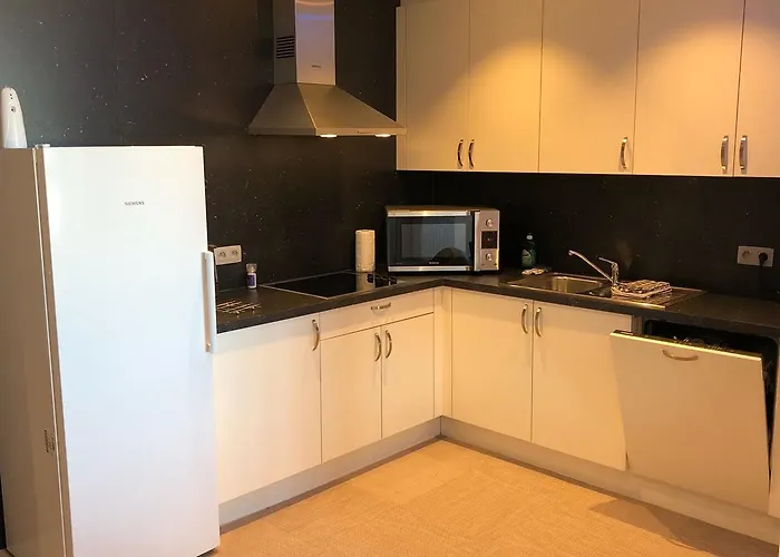 Novo Panoramic Sea View Aparthotel