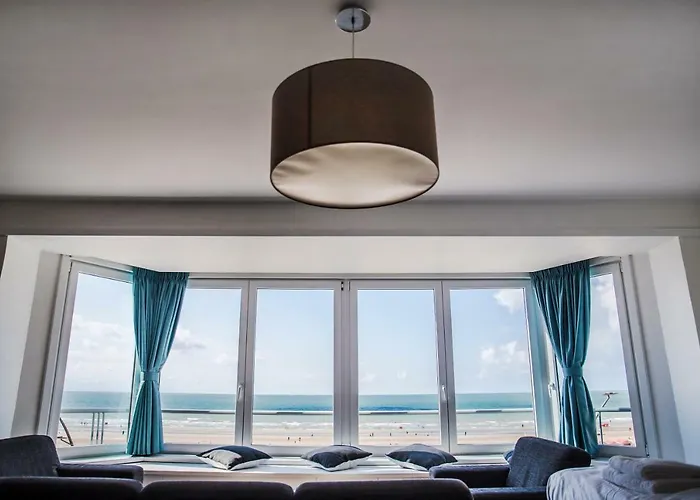 Novo Panoramic Sea View 4* De Panne